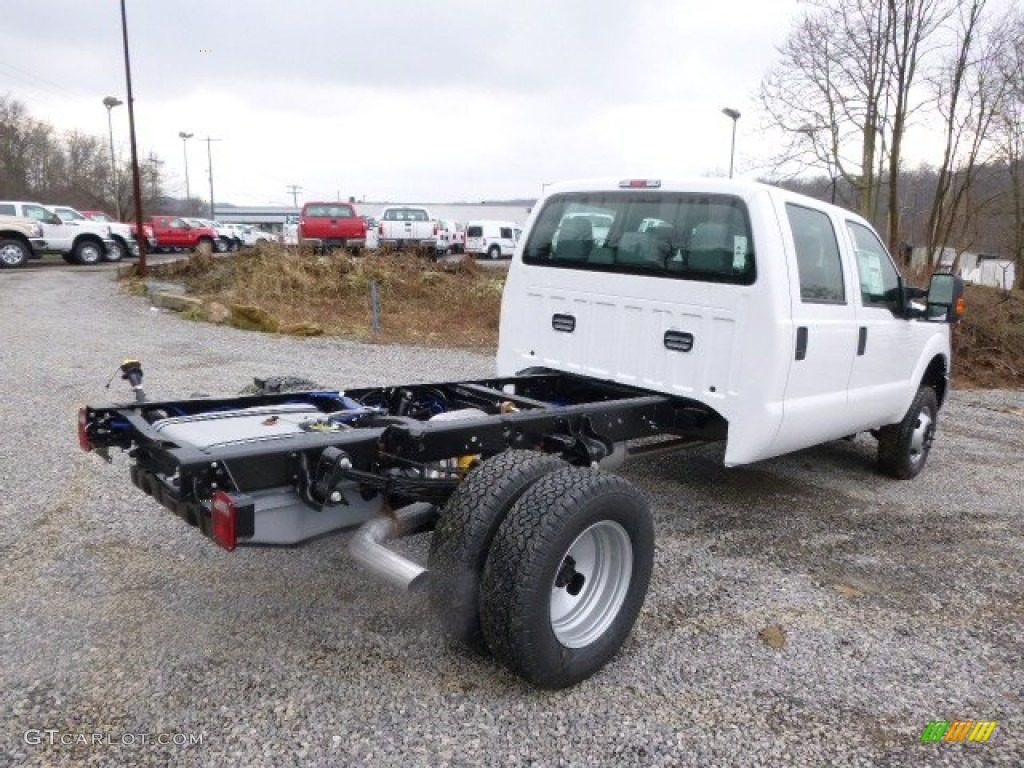 Oxford White 2014 Ford F350 Super Duty XL Crew Cab 4x4 Chassis Exterior Photo #89694417