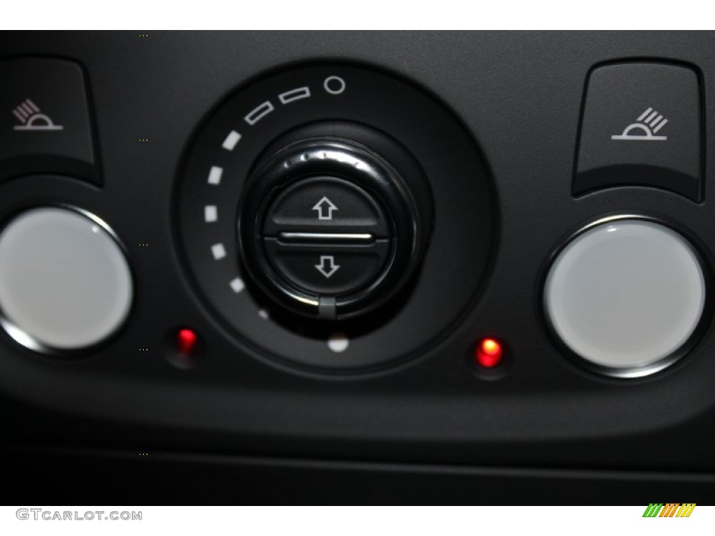 2012 Audi Q5 3.2 FSI quattro Controls Photo #89705562