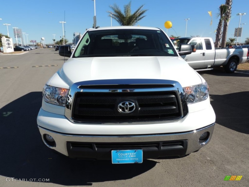 2013 Tundra SR5 CrewMax 4x4 - Super White / Graphite photo #2