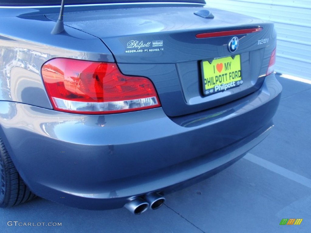 2013 1 Series 128i Convertible - Space Gray Metallic / Coral Red photo #18