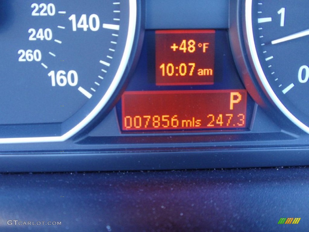 2013 1 Series 128i Convertible - Space Gray Metallic / Coral Red photo #37