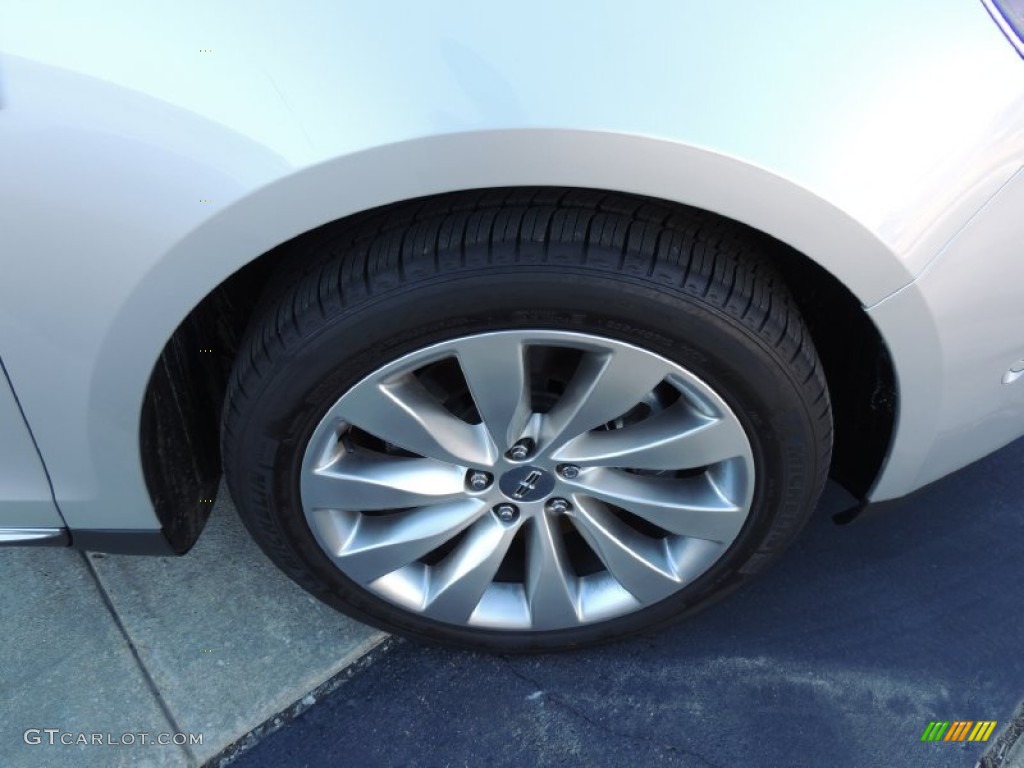 2014 Lincoln MKS FWD Wheel Photo #89715337