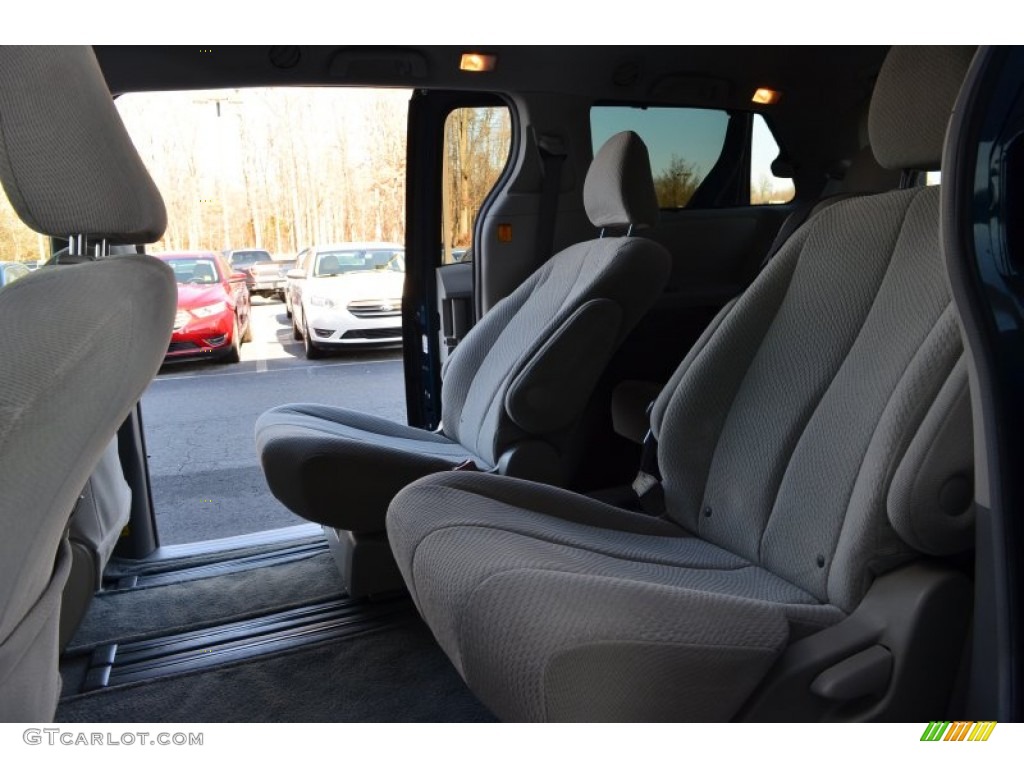 2011 Sienna LE - South Pacific Blue Pearl / Bisque photo #11