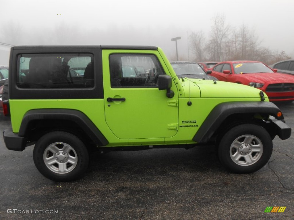 2012 Wrangler Sport 4x4 - Gecko Green / Black photo #8