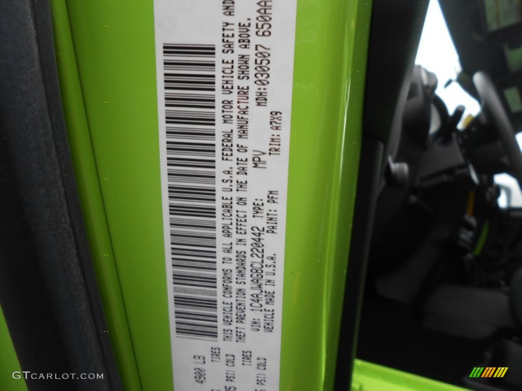 2012 Wrangler Sport 4x4 - Gecko Green / Black photo #23