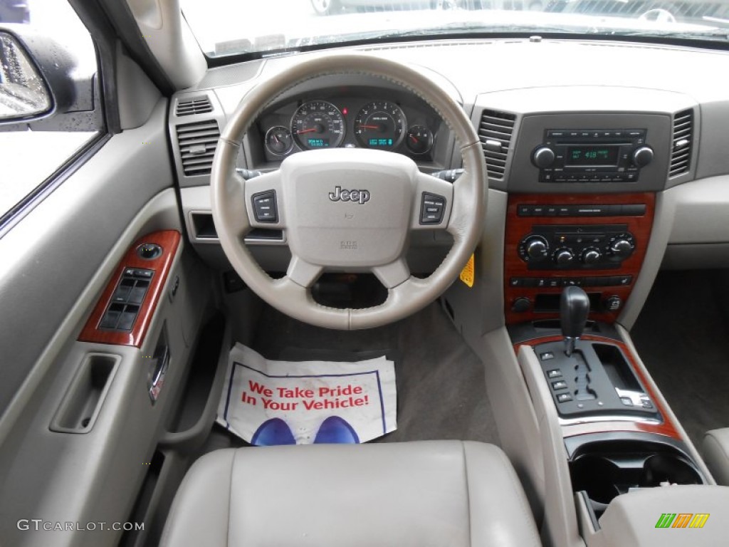 2005 Grand Cherokee Limited 4x4 - Stone White / Dark Khaki/Light Graystone photo #19