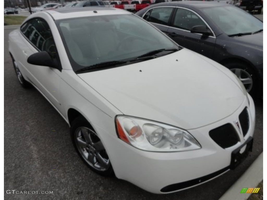 Ivory White Pontiac G6