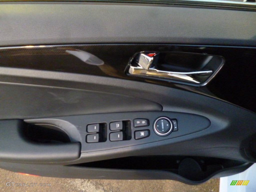 2014 Sonata SE 2.0T - Pearl White / Black photo #17