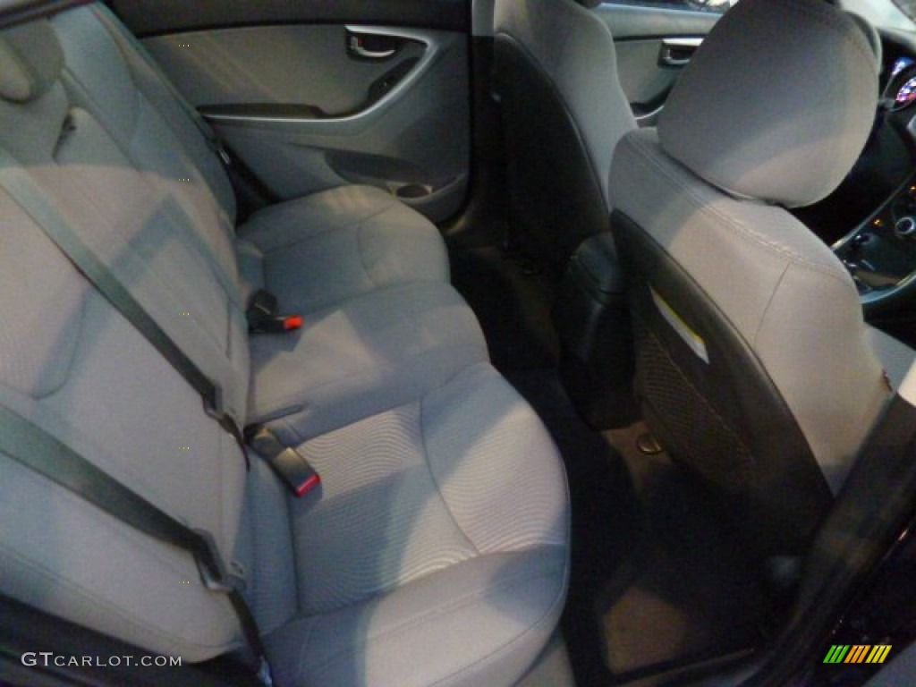 Gray Interior 2014 Hyundai Elantra SE Sedan Photo #89738539
