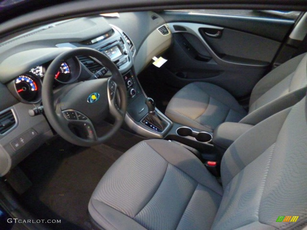 Gray Interior 2014 Hyundai Elantra SE Sedan Photo #89738623