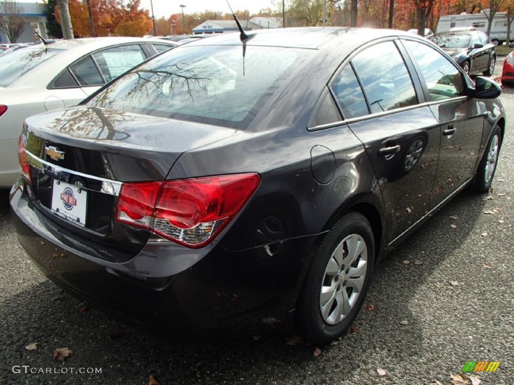 2014 Cruze LS - Tungsten Metallic / Jet Black/Medium Titanium photo #2
