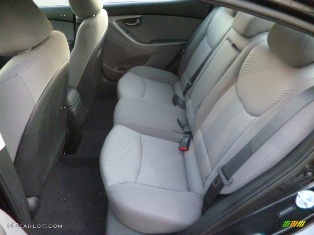 Gray Interior 2014 Hyundai Elantra SE Sedan Photo #89739013