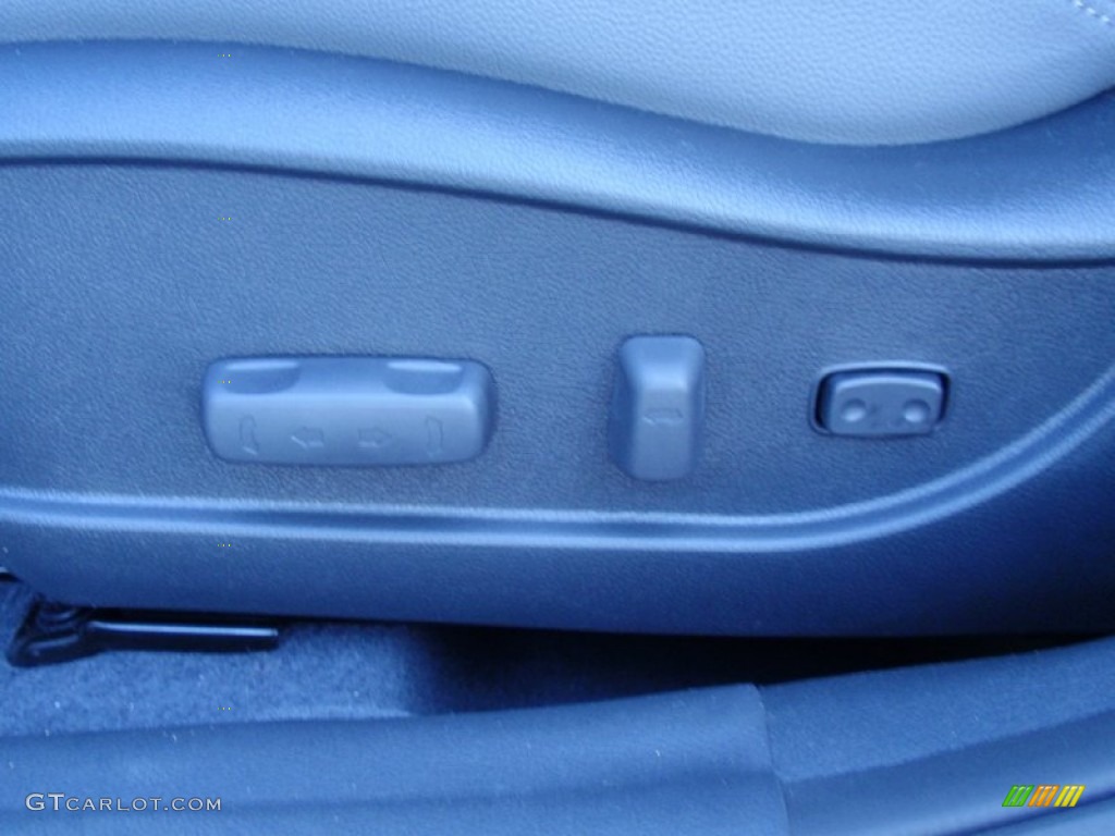 2014 Elantra Limited Sedan - Silver / Gray photo #27