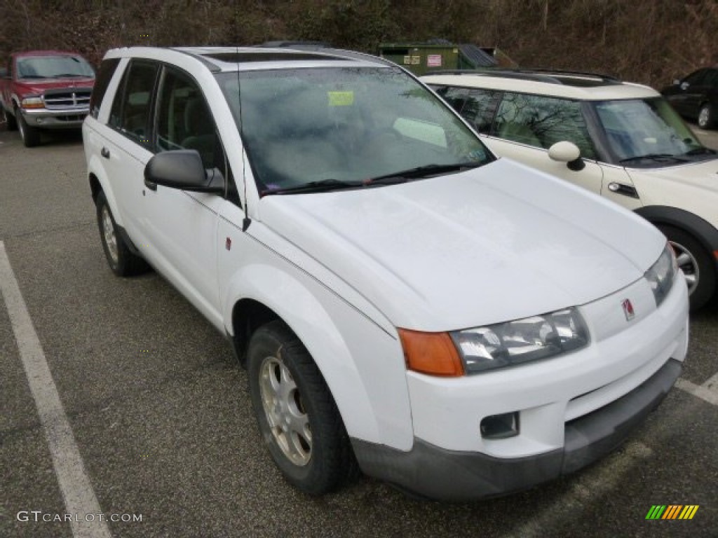 2003 VUE V6 AWD - White / Gray photo #1