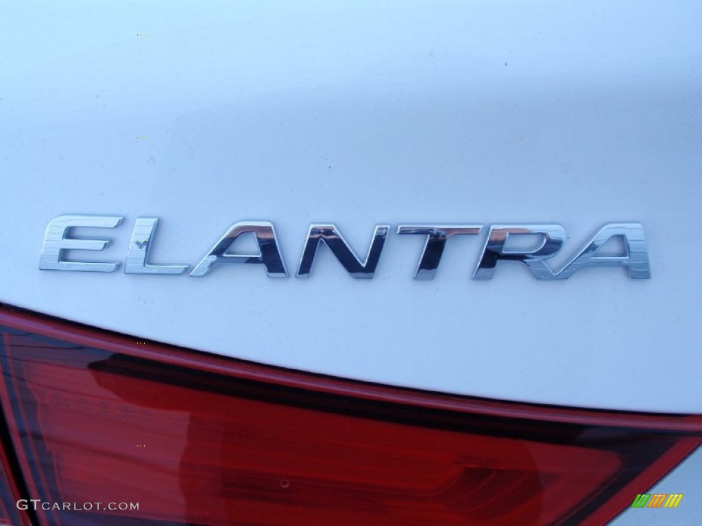 2014 Elantra SE Sedan - White / Gray photo #15
