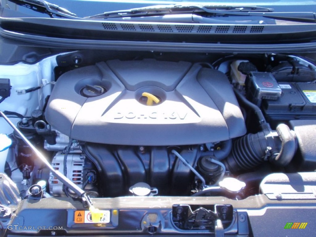 2014 Hyundai Elantra SE Sedan Engine Photos