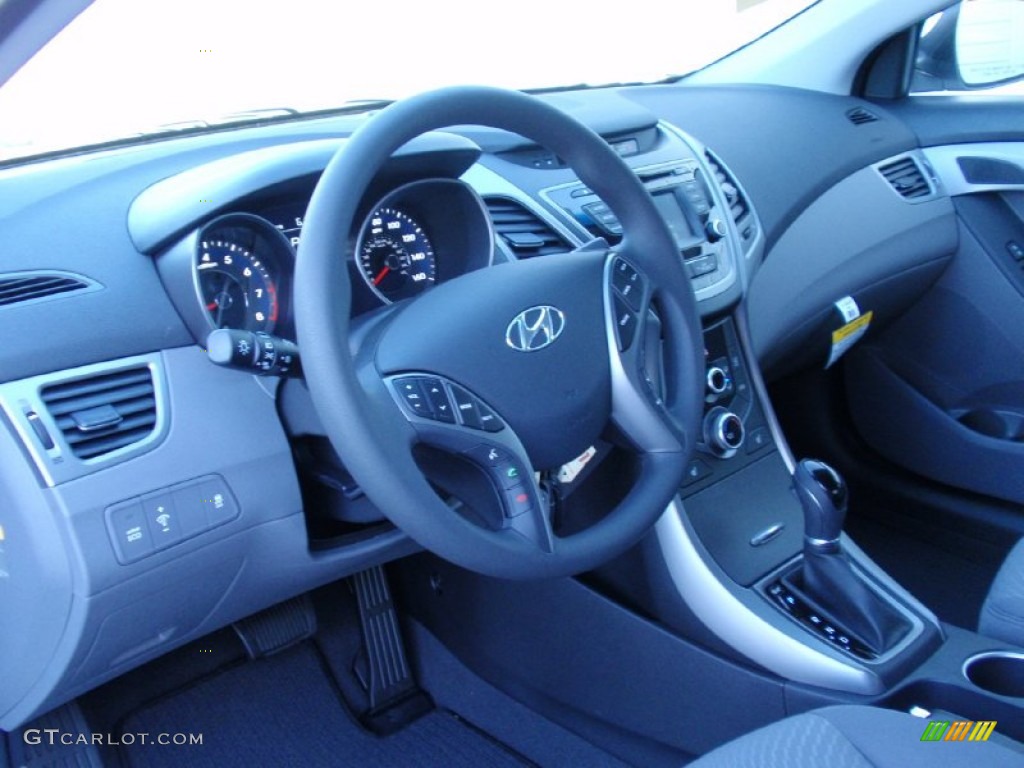 2014 Hyundai Elantra SE Sedan Gray Dashboard Photo #89742952
