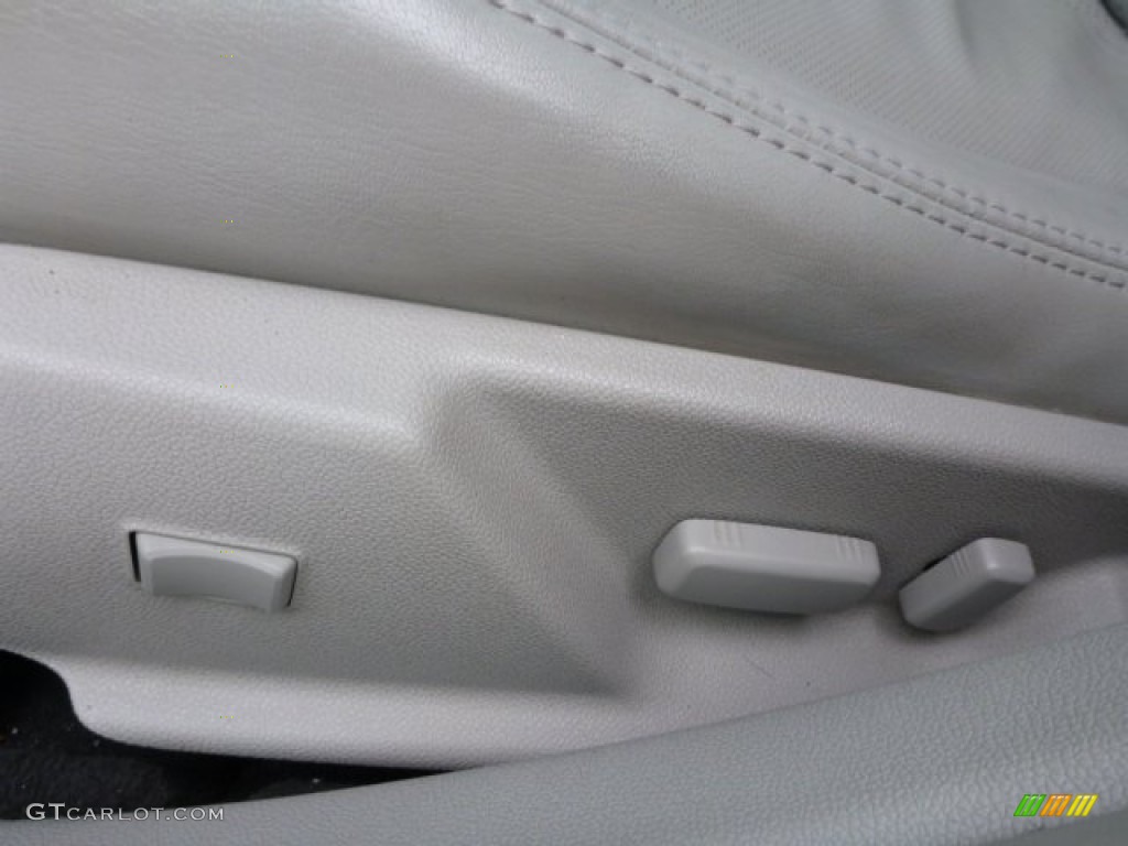 2009 CTS 4 AWD Sedan - Radiant Silver / Light Titanium/Ebony photo #20