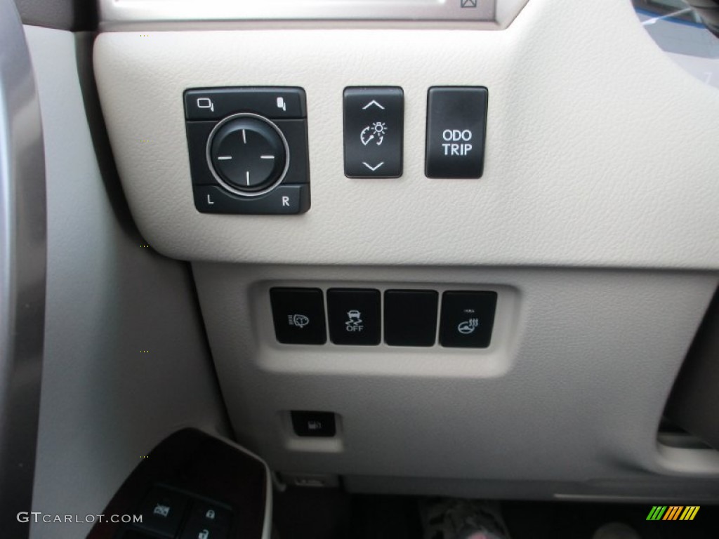 2013 Lexus GX 460 Premium Controls Photo #89752543
