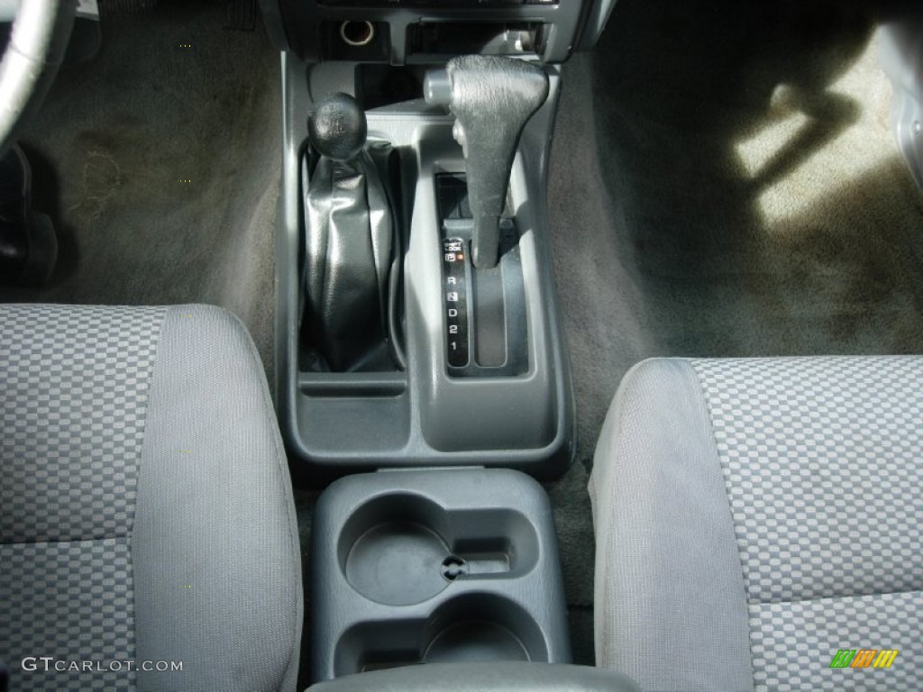 2001 Frontier SE V6 Crew Cab 4x4 - Solar Yellow / Gray photo #5