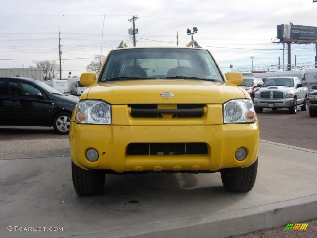 2001 Frontier SE V6 Crew Cab 4x4 - Solar Yellow / Gray photo #16