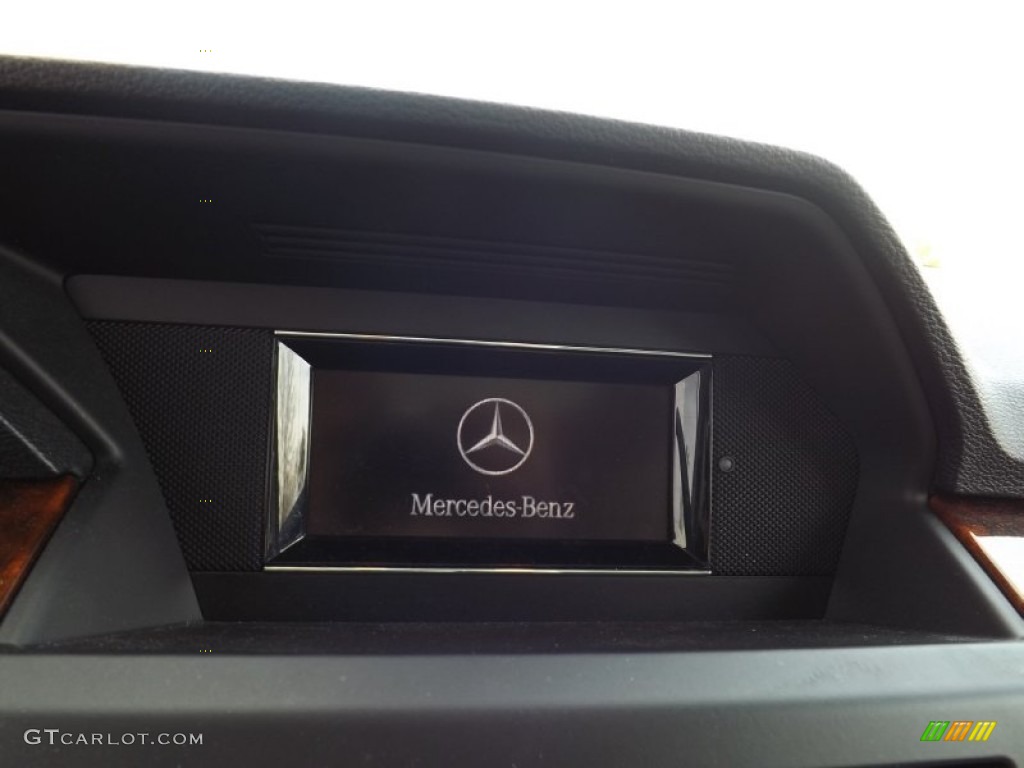 2010 GLK 350 4Matic - Jade Green Metallic / Almond/Black photo #8