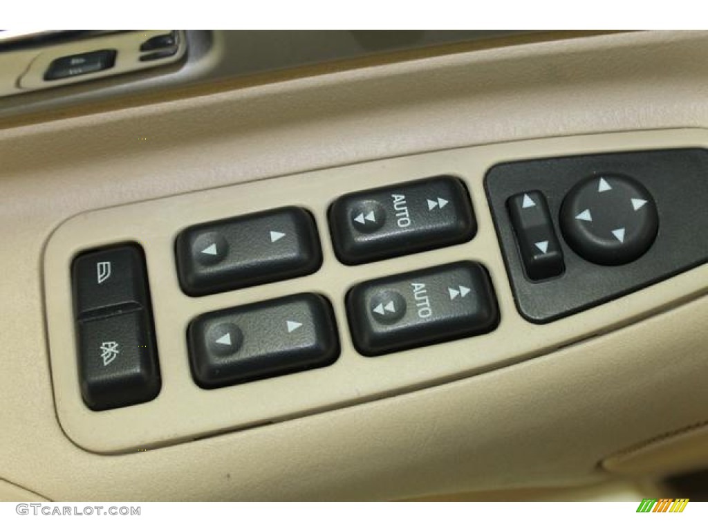 2005 Lincoln LS V8 Controls Photo #89757811