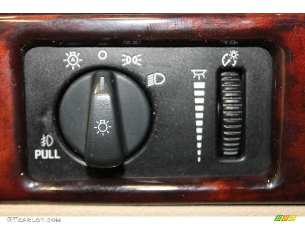 2005 Lincoln LS V8 Controls Photo #89757859