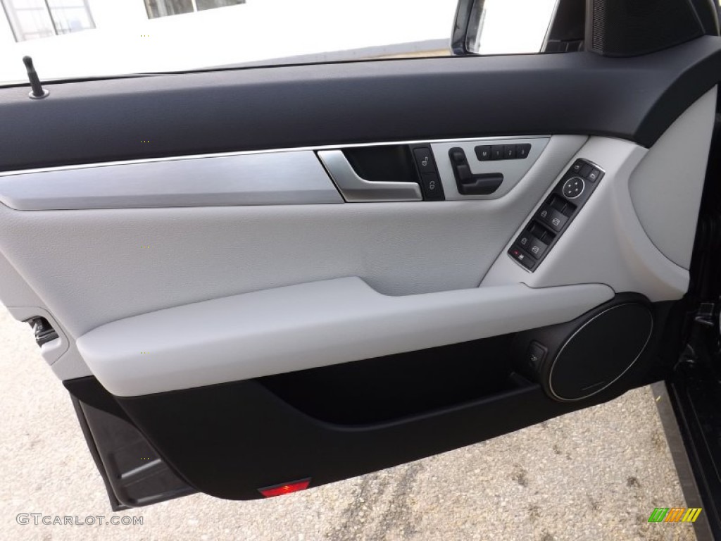 2014 Mercedes-Benz C 300 4Matic Sport Ash/Black Door Panel Photo #89758882