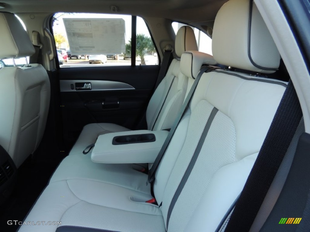 2014 Lincoln MKX AWD Rear Seat Photo #89759914