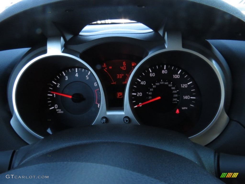 2014 Nissan Juke S Gauges Photo #89762766
