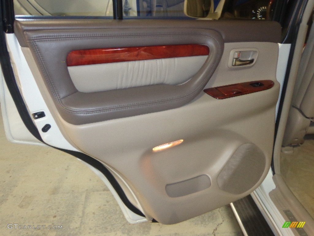 2002 LX 470 - Golden Pearl / Ivory photo #27
