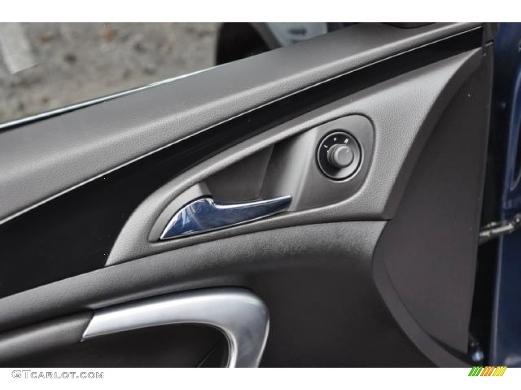 2011 Regal CXL - Majestic Blue Metallic / Ebony photo #16