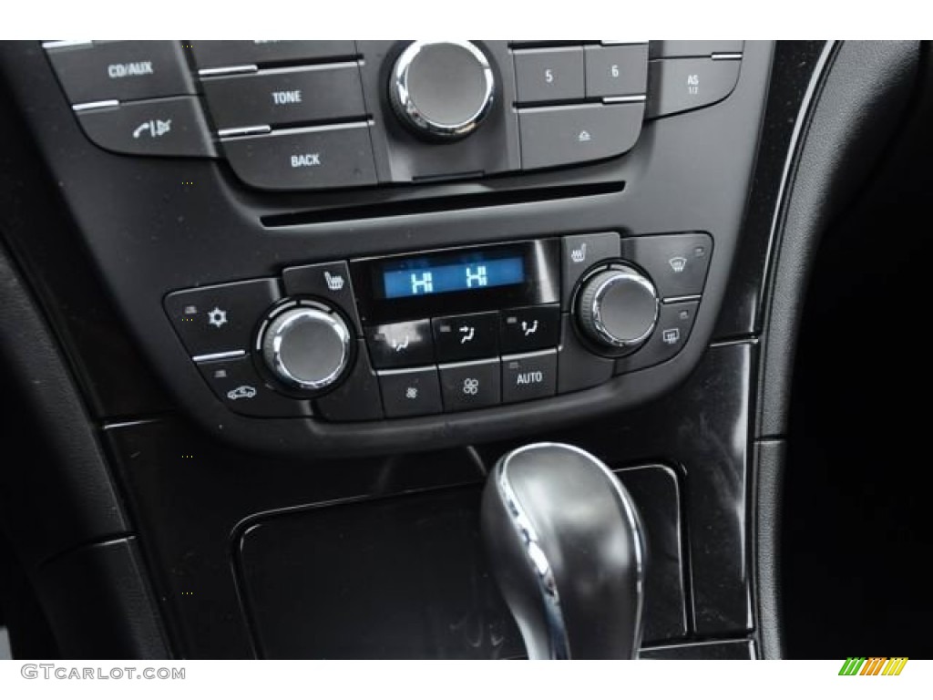 2011 Regal CXL - Majestic Blue Metallic / Ebony photo #24