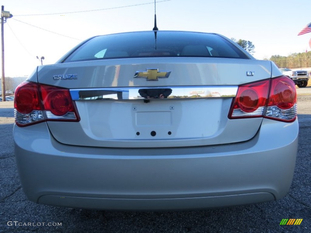 2014 Cruze LT - Champagne Silver Metallic / Medium Titanium photo #6