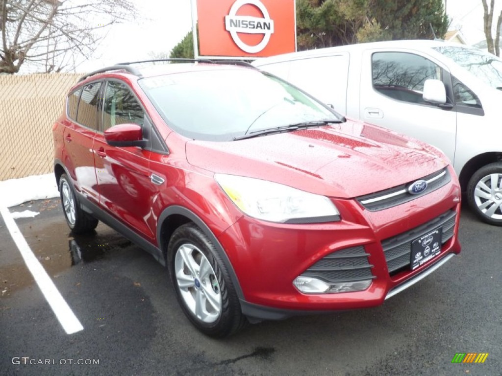 2013 Escape SE 1.6L EcoBoost 4WD - Ruby Red Metallic / Charcoal Black photo #1