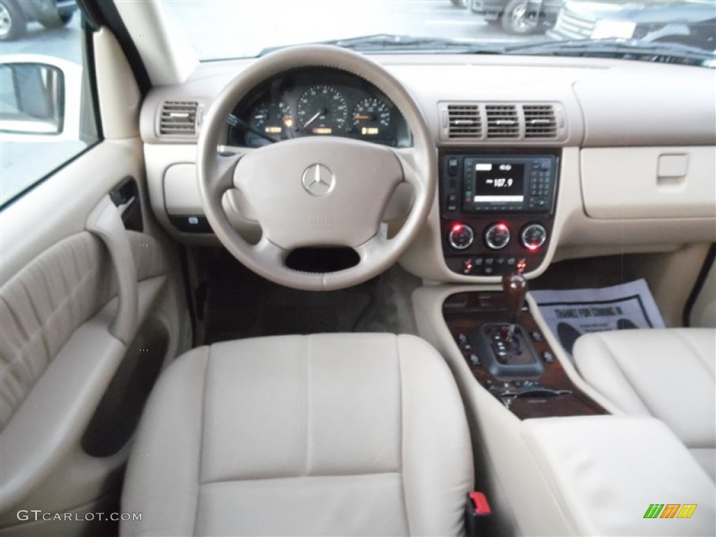 2003 ML 500 4Matic - Alabaster White / Borneo/Java photo #14