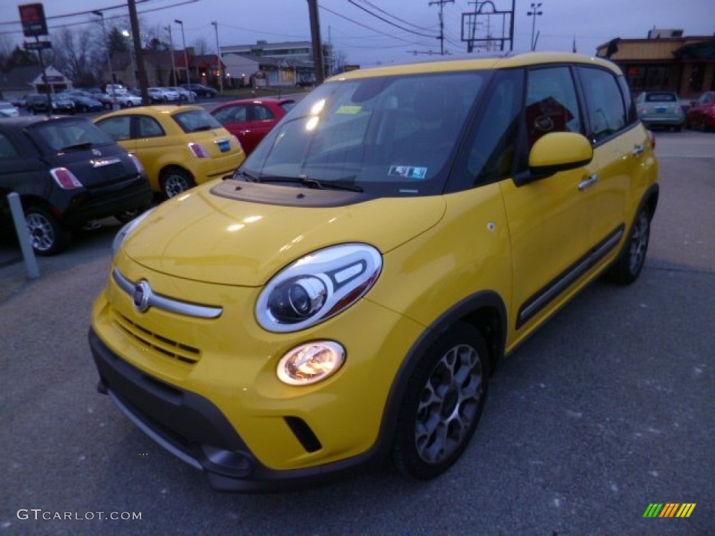 Giallo (Yellow) 2014 Fiat 500L Trekking Exterior Photo #89777102