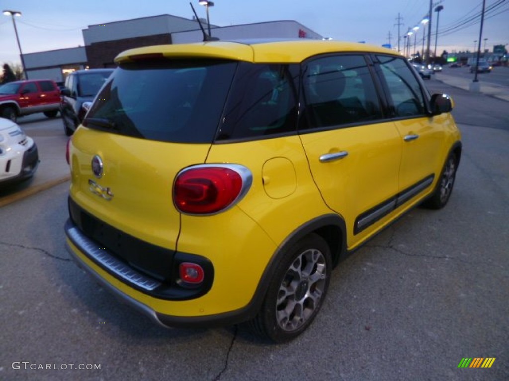 Giallo (Yellow) 2014 Fiat 500L Trekking Exterior Photo #89777167