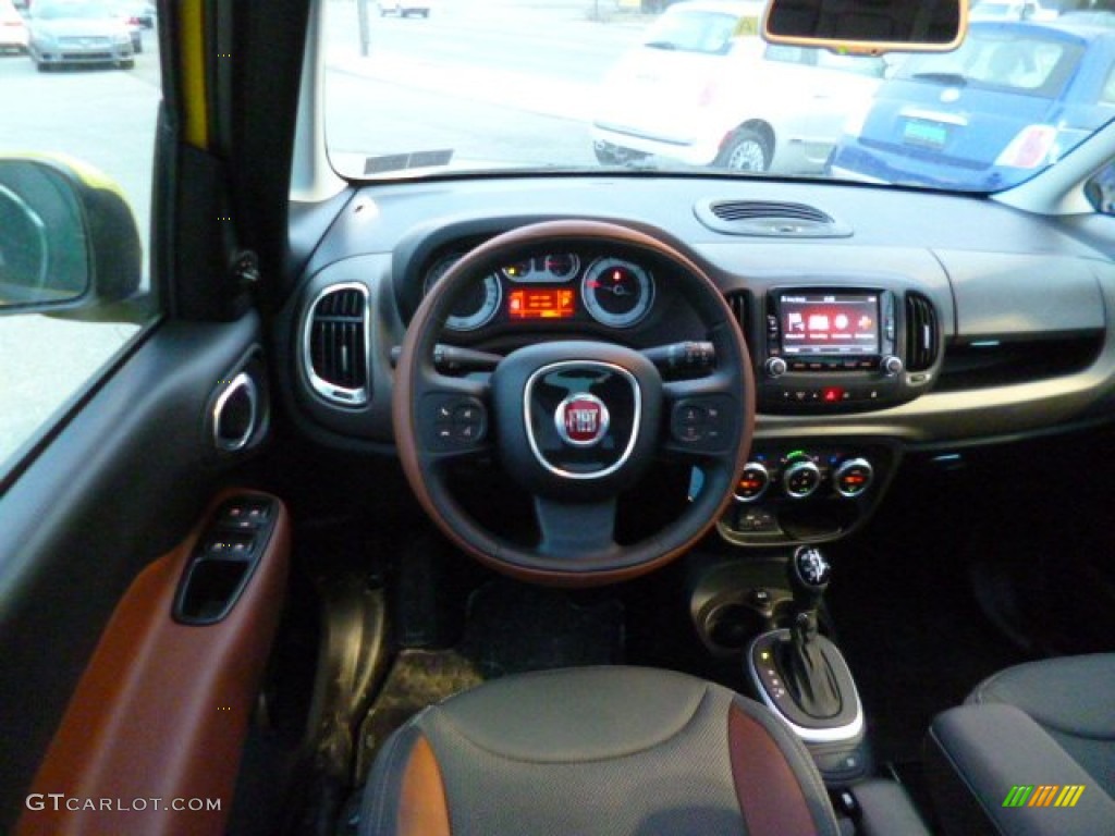2014 Fiat 500L Trekking Black/Marrone (Black/Brown) Dashboard Photo #89777304