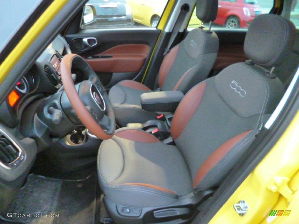 2014 Fiat 500L Trekking Front Seat Photo #89777324