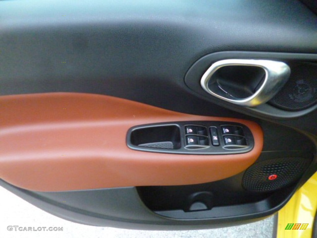 2014 Fiat 500L Trekking Black/Marrone (Black/Brown) Door Panel Photo #89777357