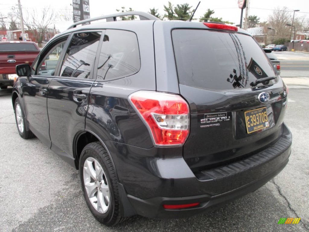 2014 Forester 2.5i Premium - Dark Gray Metallic / Platinum photo #4