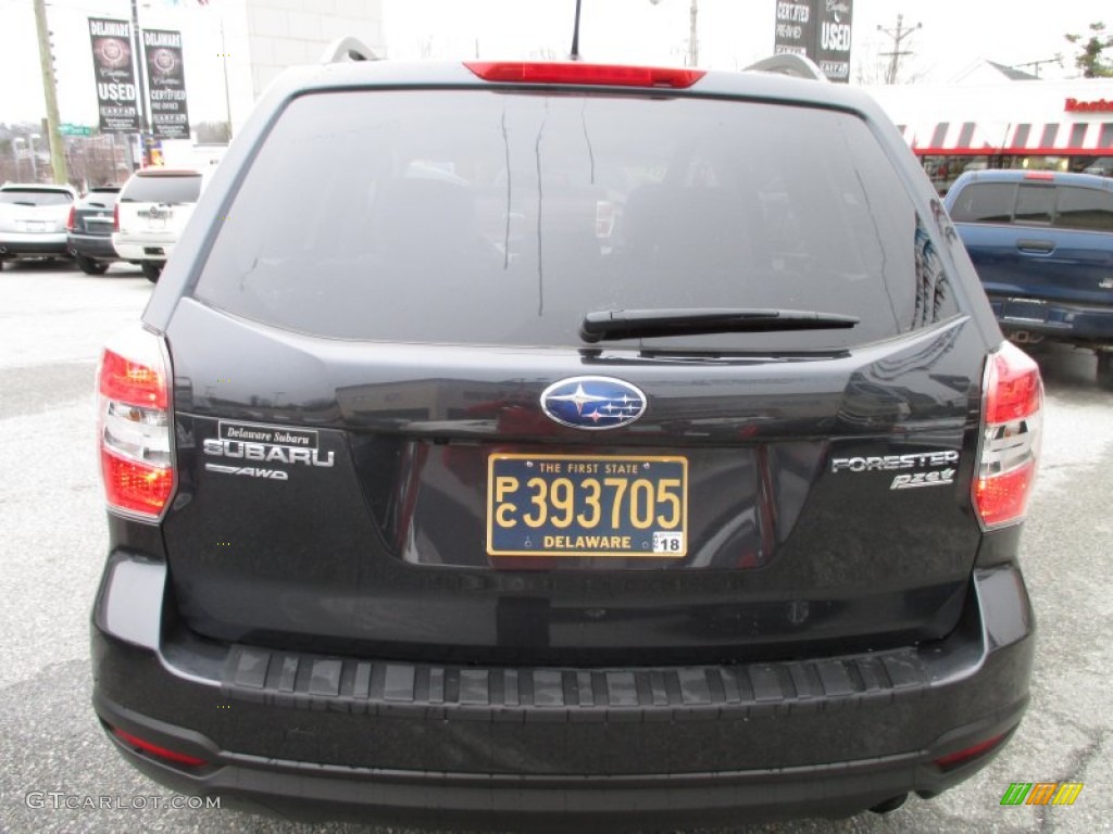 2014 Forester 2.5i Premium - Dark Gray Metallic / Platinum photo #5