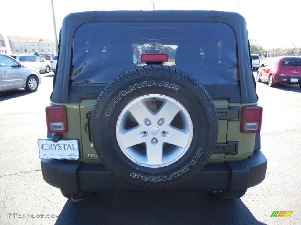 2013 Wrangler Sport 4x4 - Commando Green / Black photo #7