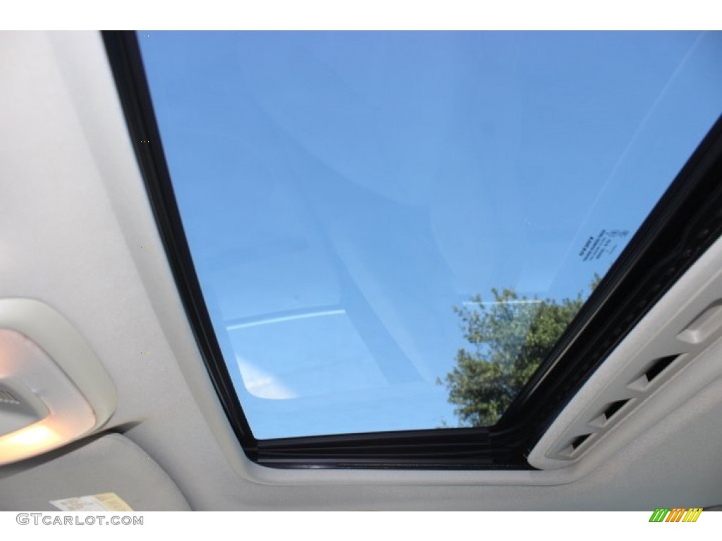 2009 S80 T6 AWD - Oyster Gray Metallic / Sandstone Beige photo #12