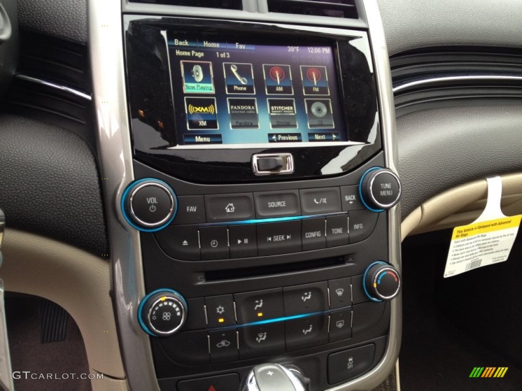 2014 Chevrolet Malibu LT Controls Photo #89794739