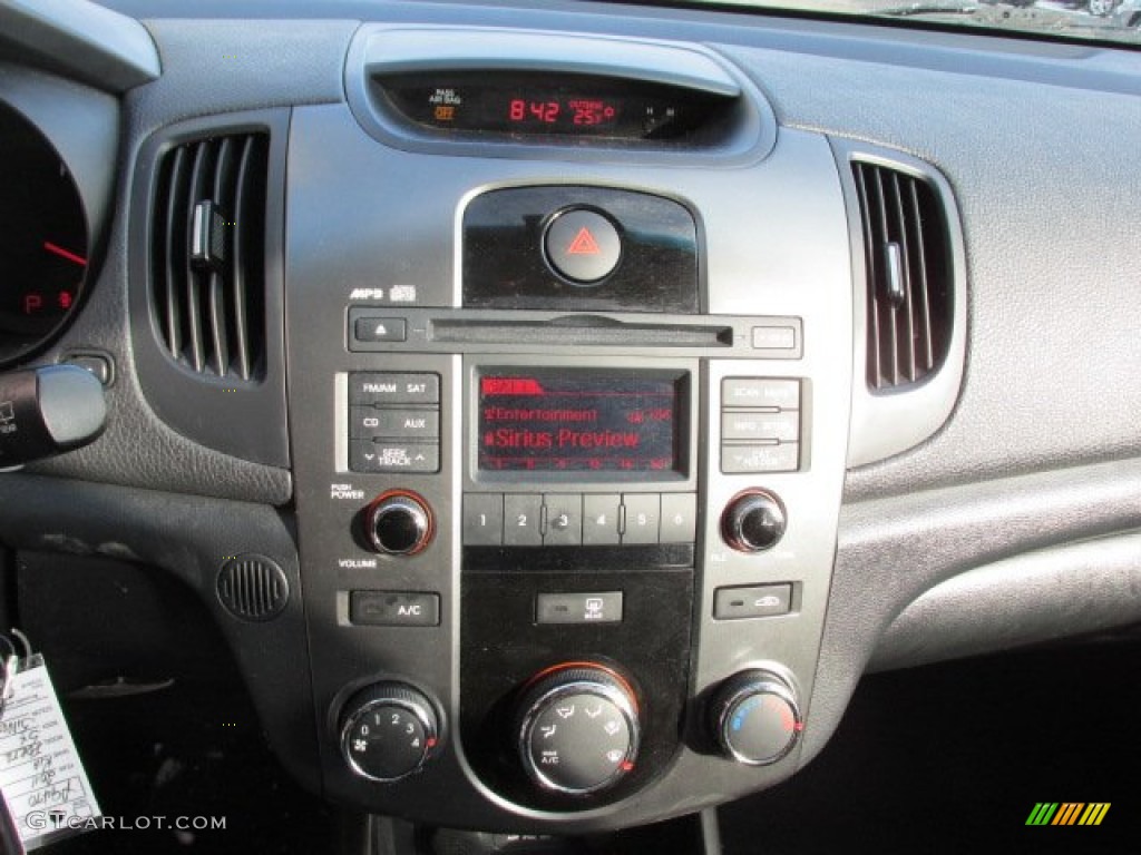 2011 Kia Forte SX Controls Photo #89802080