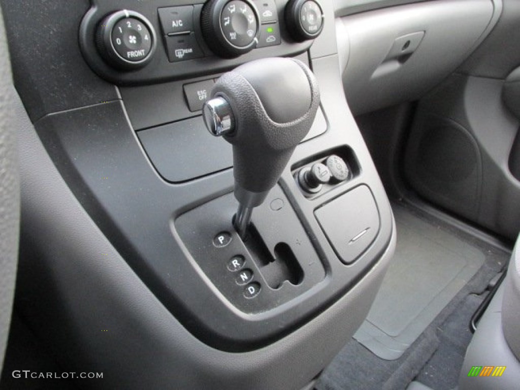 2011 Kia Sedona LX Transmission Photos