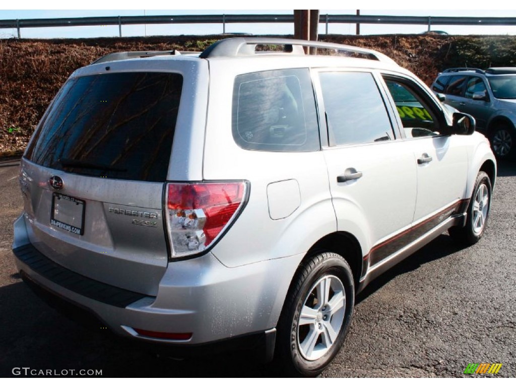 2010 Forester 2.5 X Premium - Spark Silver Metallic / Black photo #6